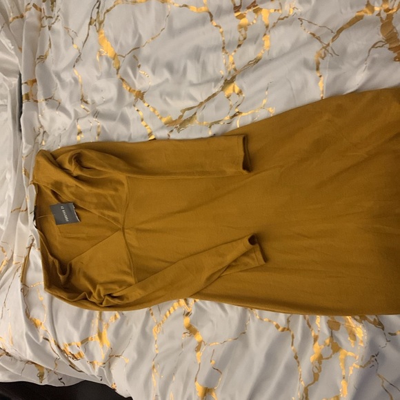 Forever 21 mustard color dress long sleeve Vneck - Picture 2 of 4
